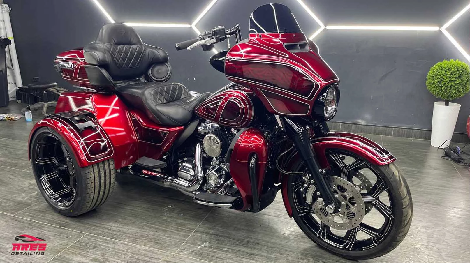 Полировка и покрытие керамикой мотоцикла Harley Davidson Tri Glide - изобр. 11